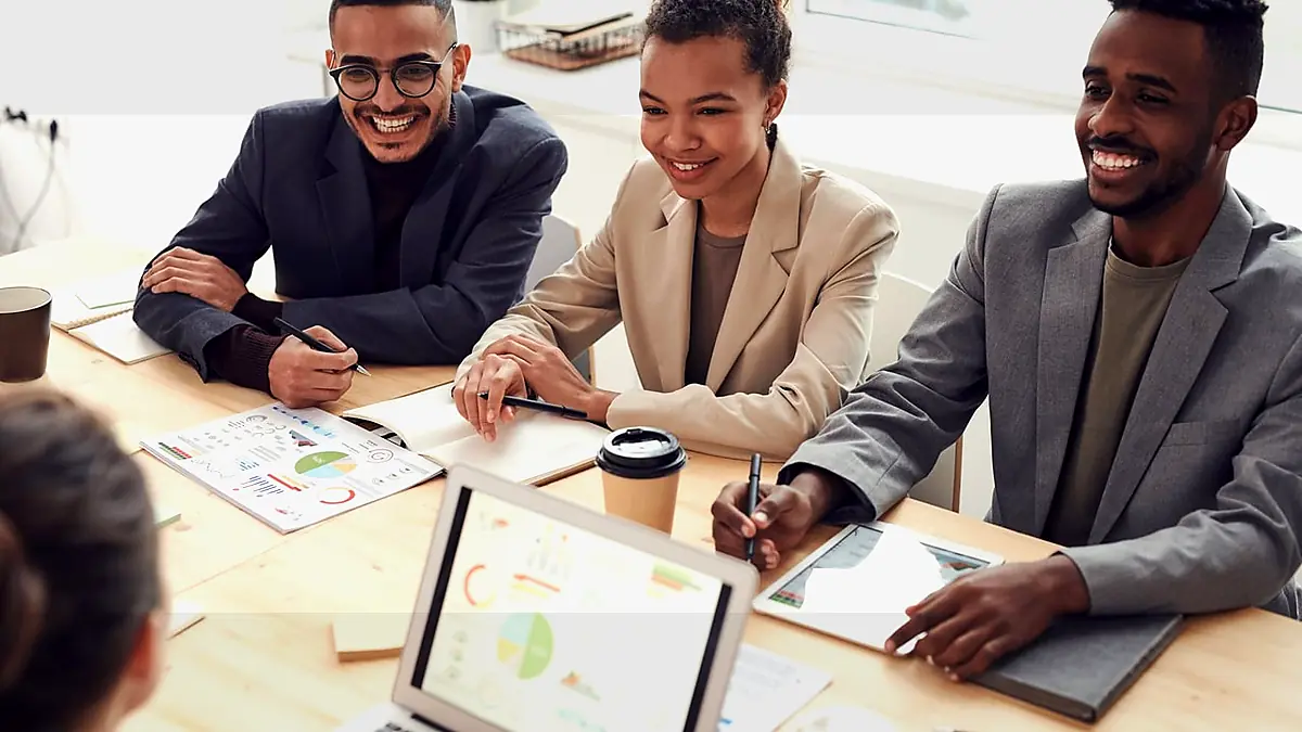 Optimierung der Innovation mit Cloud und KI für Schweizer KMU