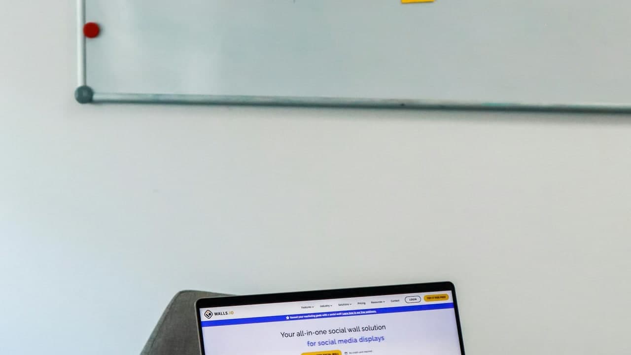 n8n self hosted pour PME suisse: controle, nLPD et agents IA